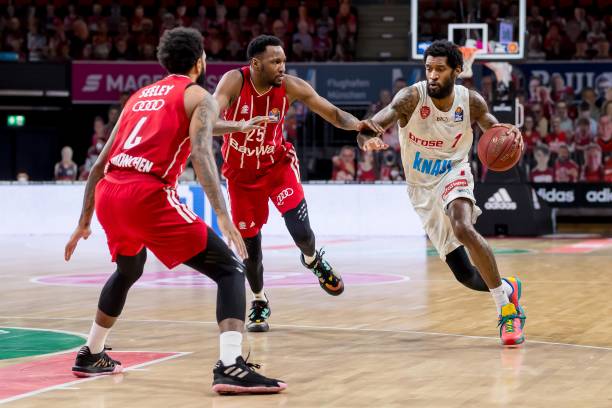 利的两家豪 利的两家豪