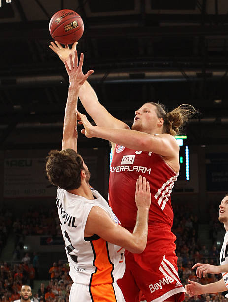 完全不同 完全不同